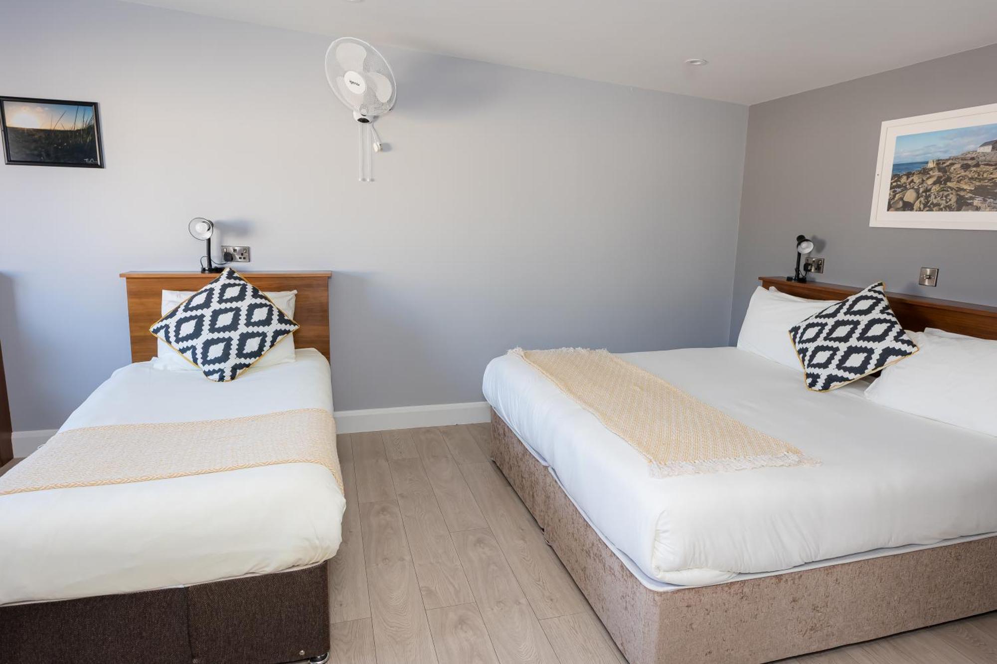 Aran Islands Hotel Kilronan  Esterno foto
