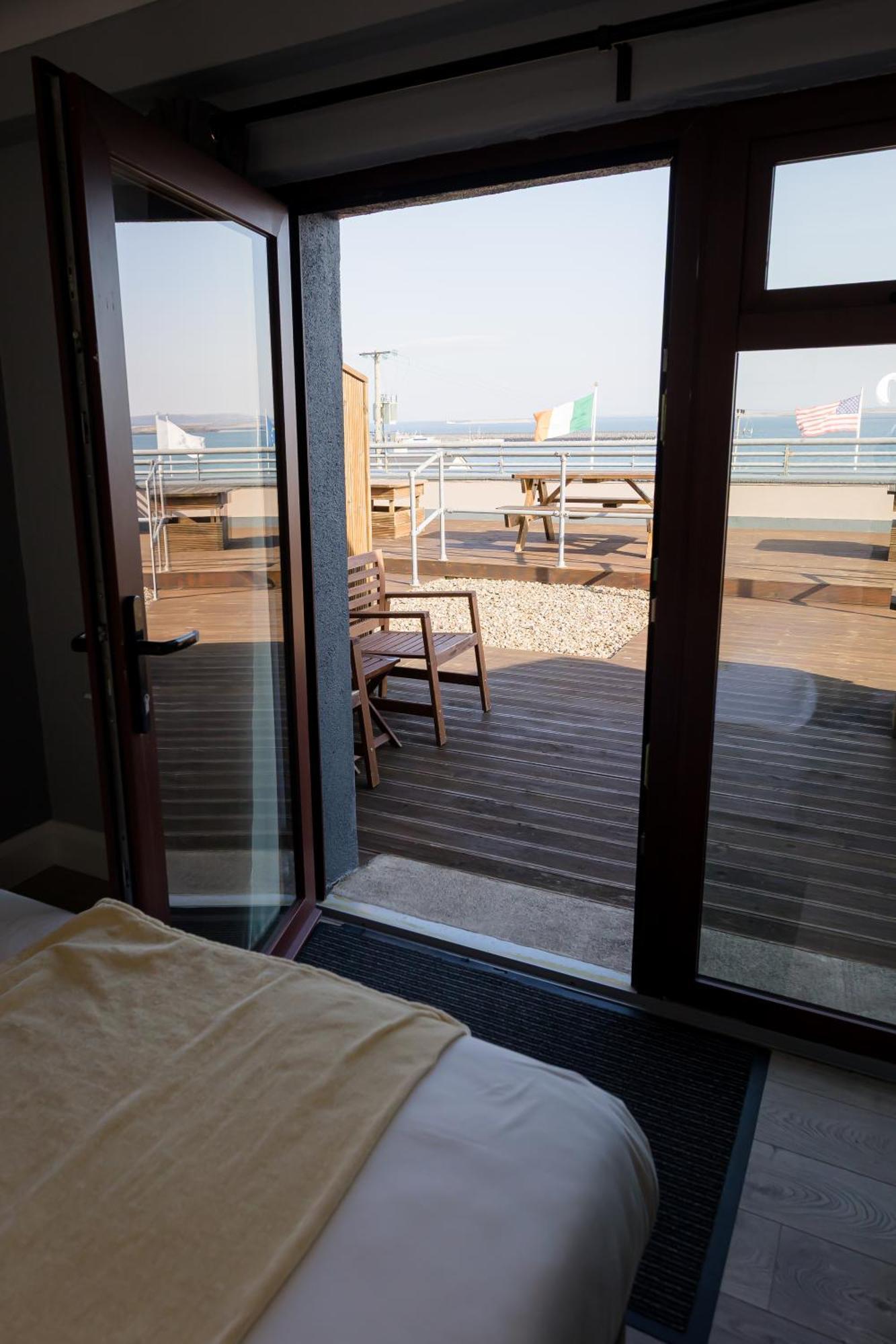 Aran Islands Hotel Kilronan  Esterno foto