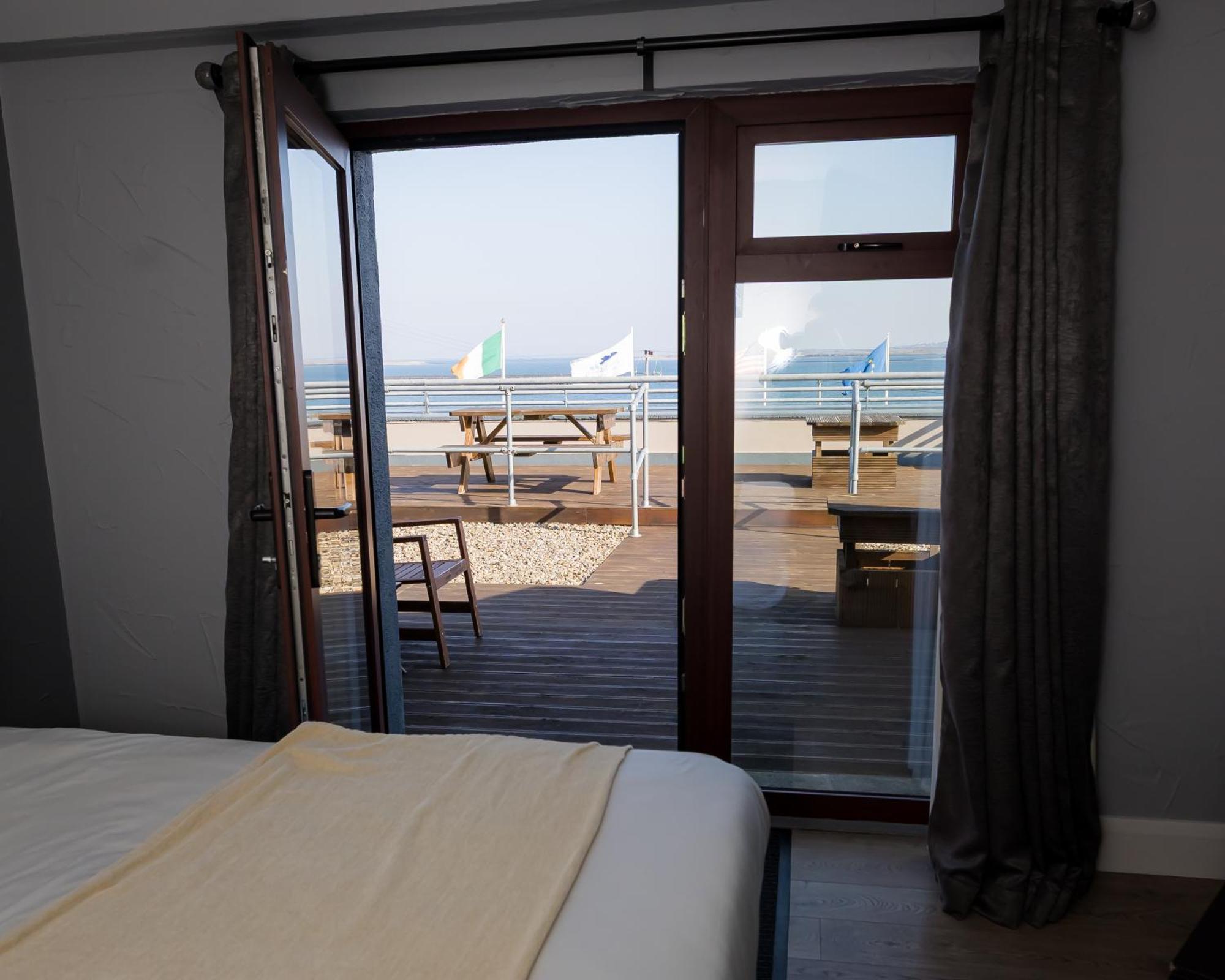 Aran Islands Hotel Kilronan  Esterno foto